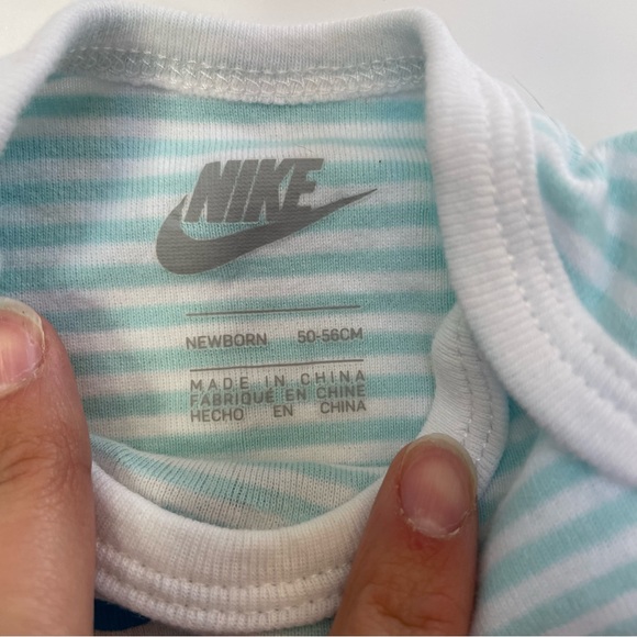 Nike blue and white striped body suit bundle. Size NB. - Picture 3 of 6